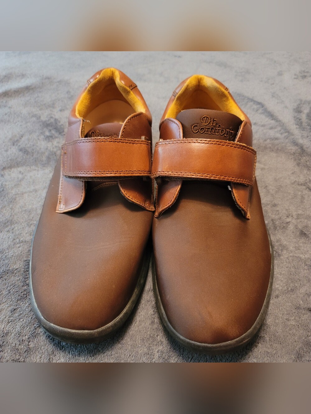 EUC. Dr. Comfort Men’s Brown Velcro Casual Shoes. Size 11M